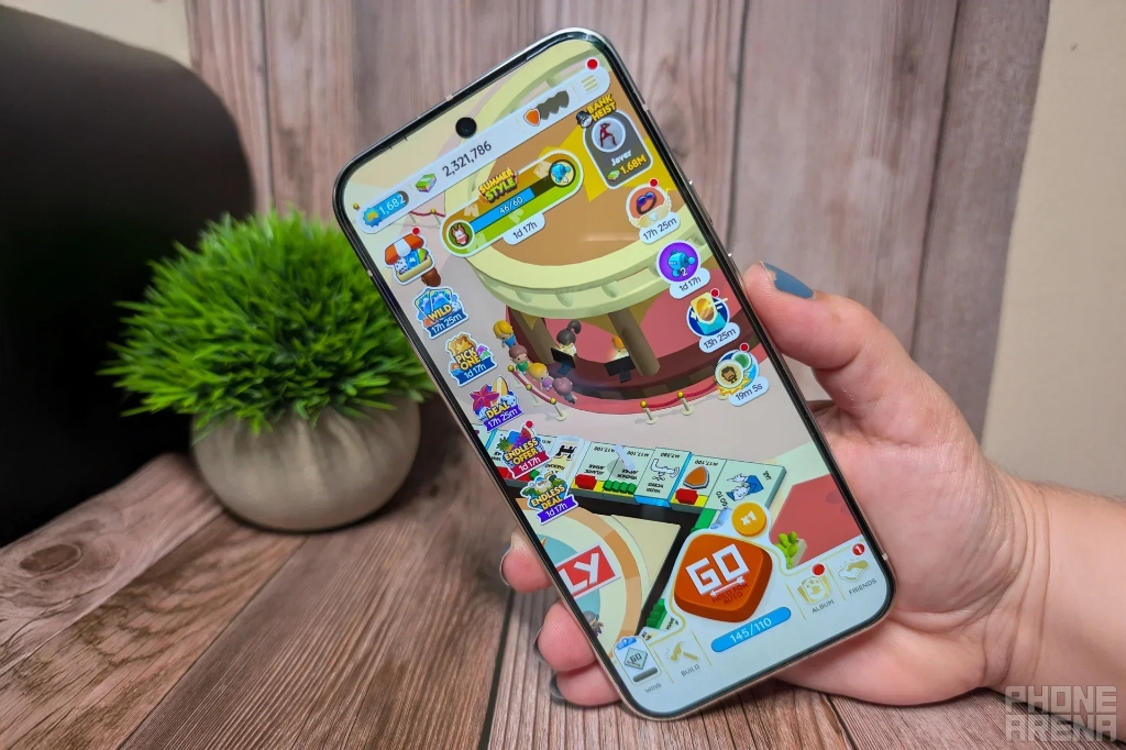 Pixel 11 Display Leak showing gaming